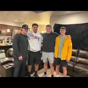 Meet your Posher, Ray